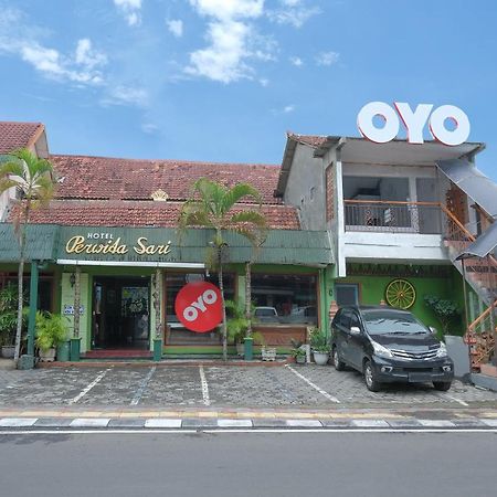 Oyo 585 Hotel Perwita Sari Yogyakarta Esterno foto